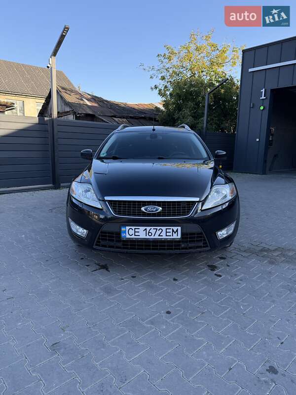 Універсал Ford Mondeo 2010 в Чернівцях
