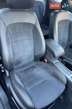 Седан Ford Mondeo 2012 в 