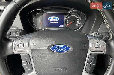 Седан Ford Mondeo 2012 в 