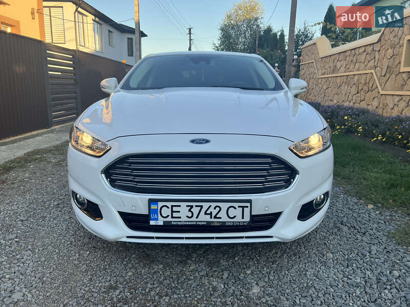Седан Ford Mondeo 2015 в Черновцах
