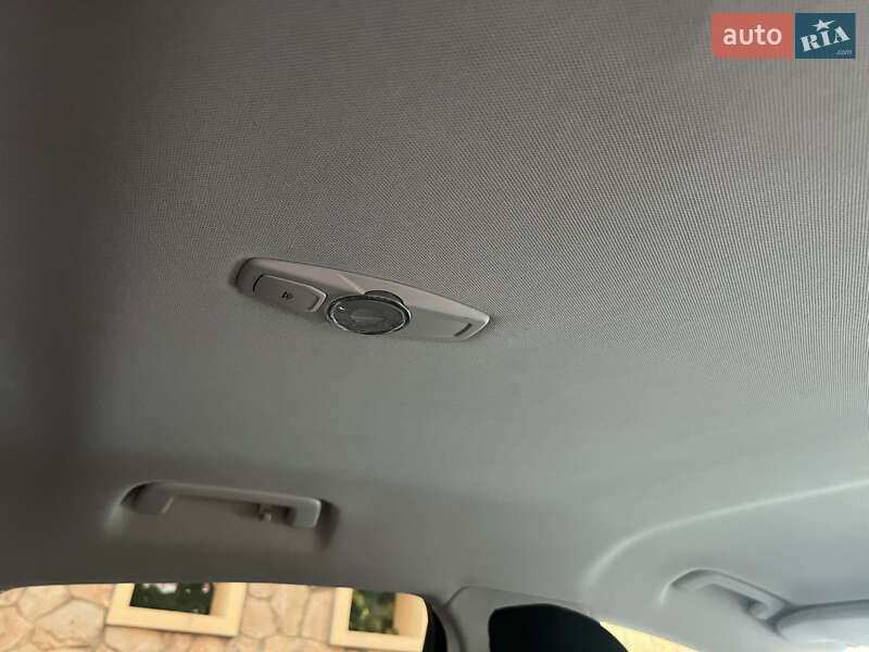 Седан Ford Mondeo 2015 в Черновцах