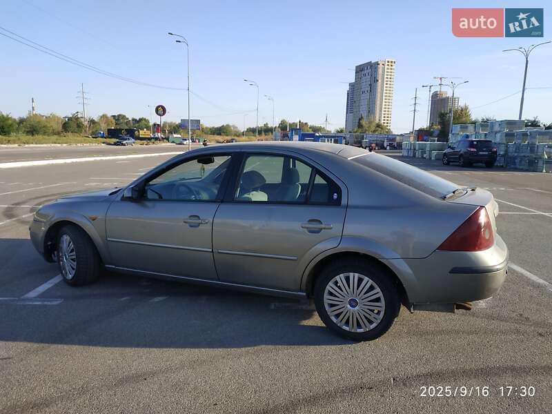 Лифтбек Ford Mondeo 2001 в Киеве