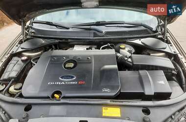 Лифтбек Ford Mondeo 2001 в 