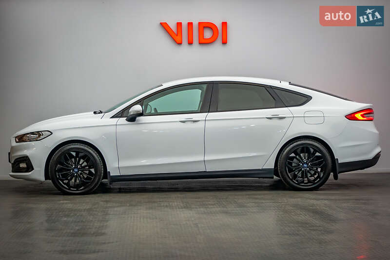 Лифтбек Ford Mondeo 2019 в Киеве