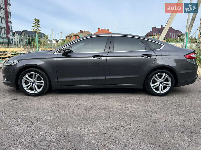 Седан Ford Mondeo 2016 в Луцке