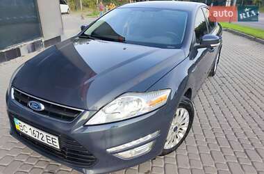 Лифтбек Ford Mondeo 2013 в 