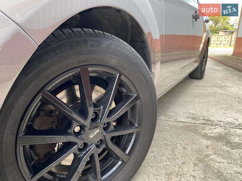 Седан Ford Mondeo 2011 в Хмельницком