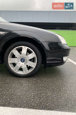 Седан Ford Mondeo 2005 в 