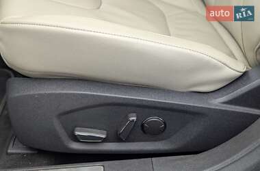 Седан Ford Mondeo 2015 в 