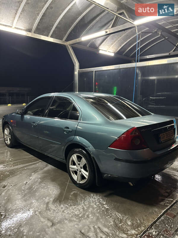 Седан Ford Mondeo 2002 в 