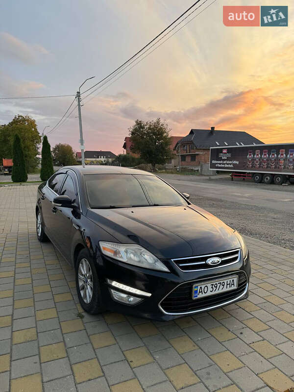 Седан Ford Mondeo 2011 в Мукачево