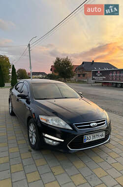 Седан Ford Mondeo 2011 в 