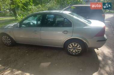 Седан Ford Mondeo 2002 в 