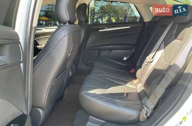 Седан Ford Mondeo 2015 в 