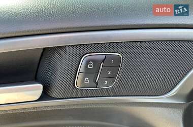 Седан Ford Mondeo 2015 в 
