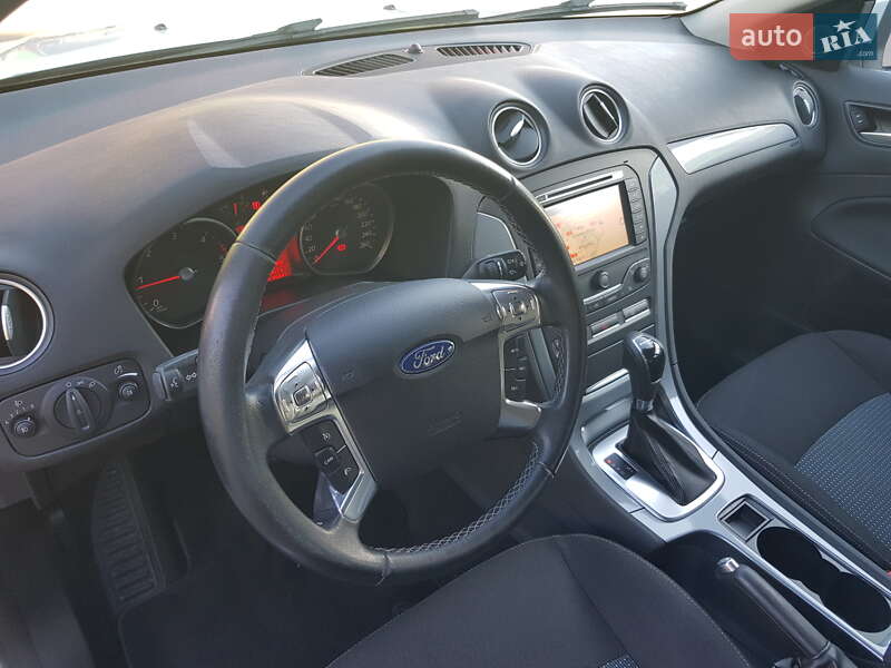 Универсал Ford Mondeo 2013 в Ровно
