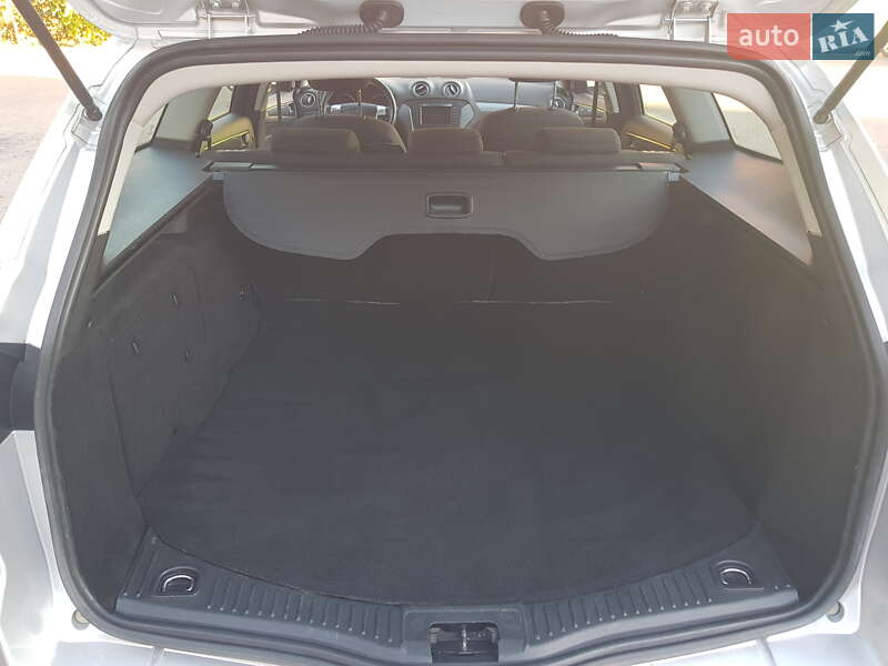 Универсал Ford Mondeo 2013 в Ровно