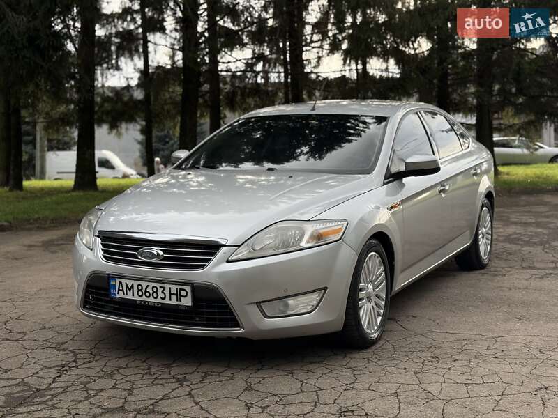 Лифтбек Ford Mondeo 2007 в 