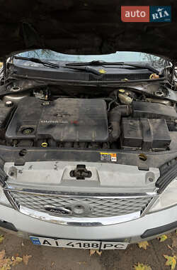 Лифтбек Ford Mondeo 2006 в 
