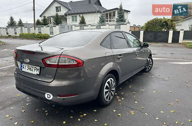 Седан Ford Mondeo 2011 в 