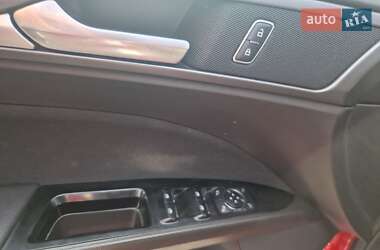 Седан Ford Mondeo 2016 в 