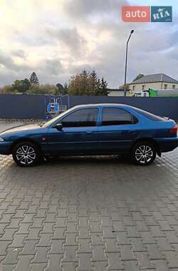 Лифтбек Ford Mondeo 1994 в 