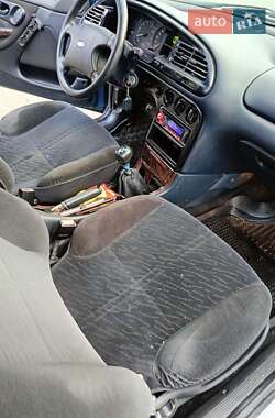 Лифтбек Ford Mondeo 1994 в 