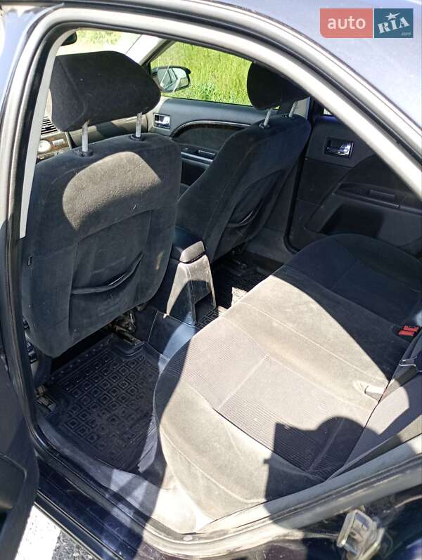 Седан Ford Mondeo 2004 в Кривом Роге фото 2 Седан Ford Mondeo 2004 в Кривом Роге