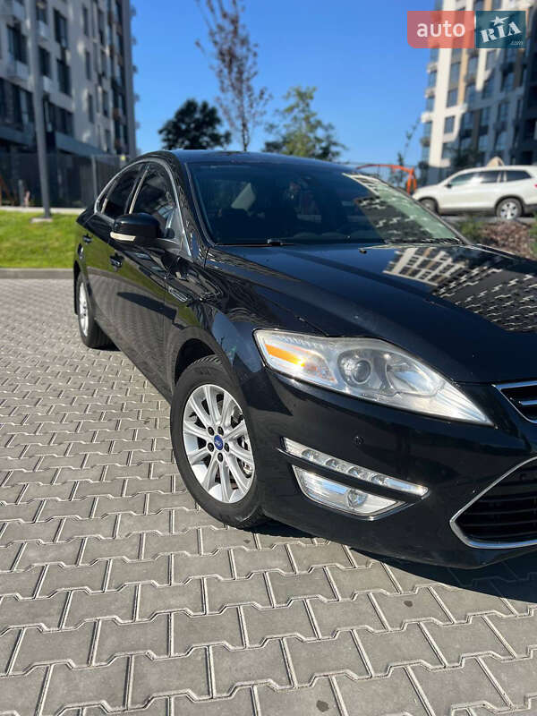 Седан Ford Mondeo 2012 в Кропивницком