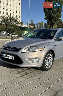 Седан Ford Mondeo 2012 в 