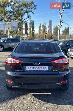 Седан Ford Mondeo 2011 в 