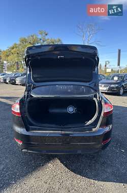Седан Ford Mondeo 2011 в 