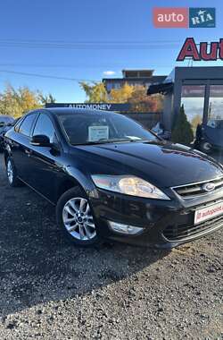 Седан Ford Mondeo 2011 в 