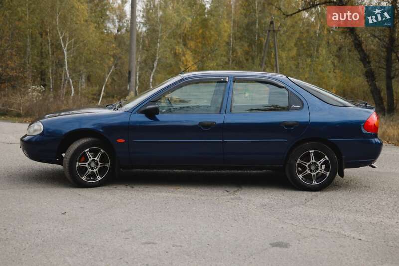 Лифтбек Ford Mondeo 1998 в Кременчуге