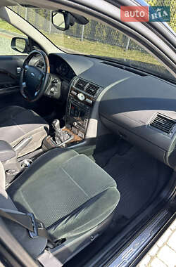 Седан Ford Mondeo 2004 в  фото 10 Седан Ford Mondeo 2004 в
