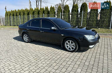 Седан Ford Mondeo 2004 в  фото 33 Седан Ford Mondeo 2004 в