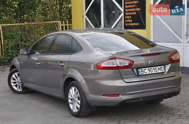 Седан Ford Mondeo 2011 в 
