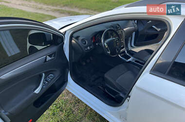 Універсал Ford Mondeo 2012 в 