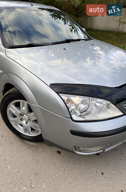 Лифтбек Ford Mondeo 2006 в 