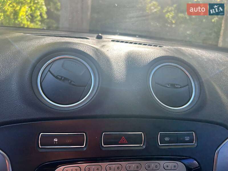 Седан Ford Mondeo 2012 в Хмельницькому