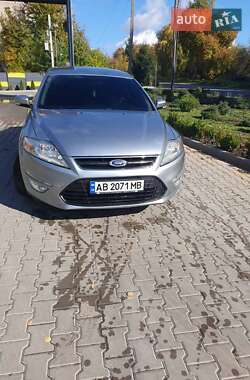 Седан Ford Mondeo 2012 в 