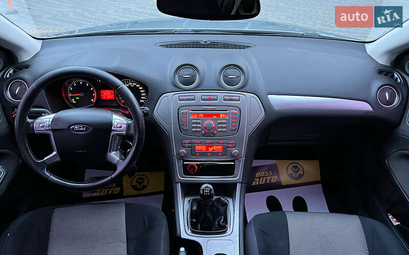 Лифтбек Ford Mondeo 2008 в Львове