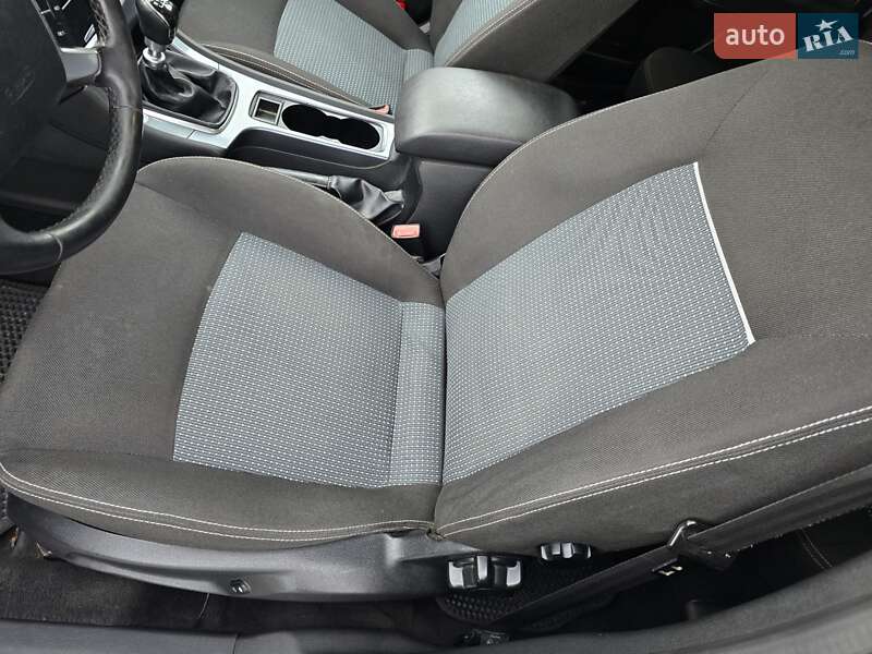 Лифтбек Ford Mondeo 2011 в Львове