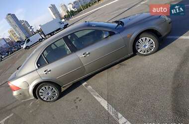Лифтбек Ford Mondeo 2001 в 
