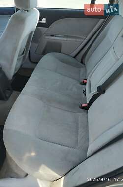 Лифтбек Ford Mondeo 2001 в 