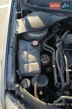 Лифтбек Ford Mondeo 2001 в 
