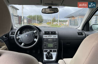 Лифтбек Ford Mondeo 2005 в 