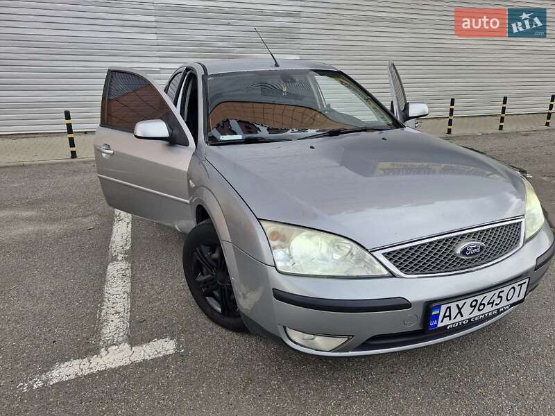 Ліфтбек Ford Mondeo 2004 в Харкові