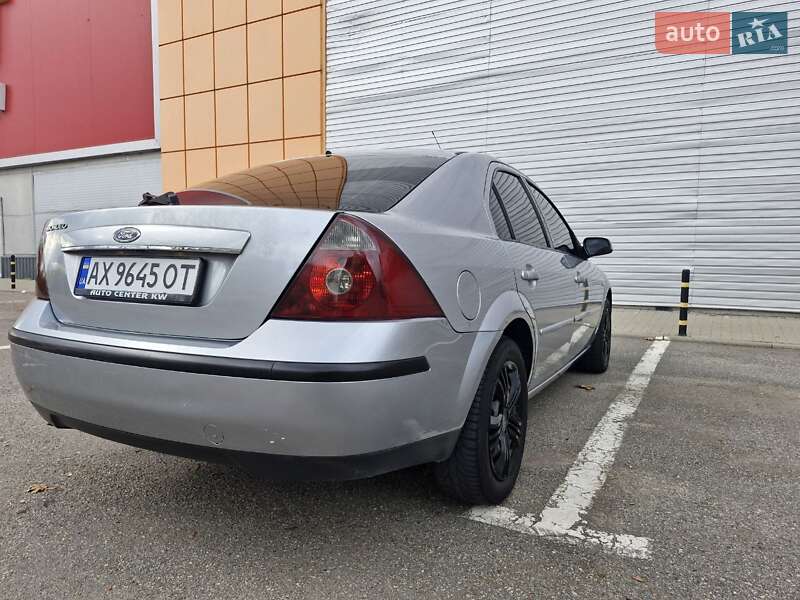 Ліфтбек Ford Mondeo 2004 в Харкові