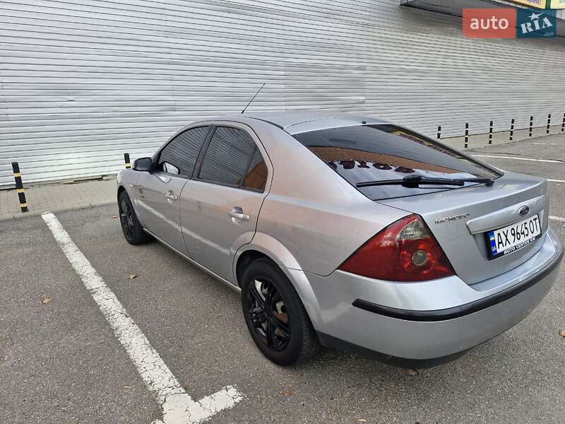 Ліфтбек Ford Mondeo 2004 в Харкові